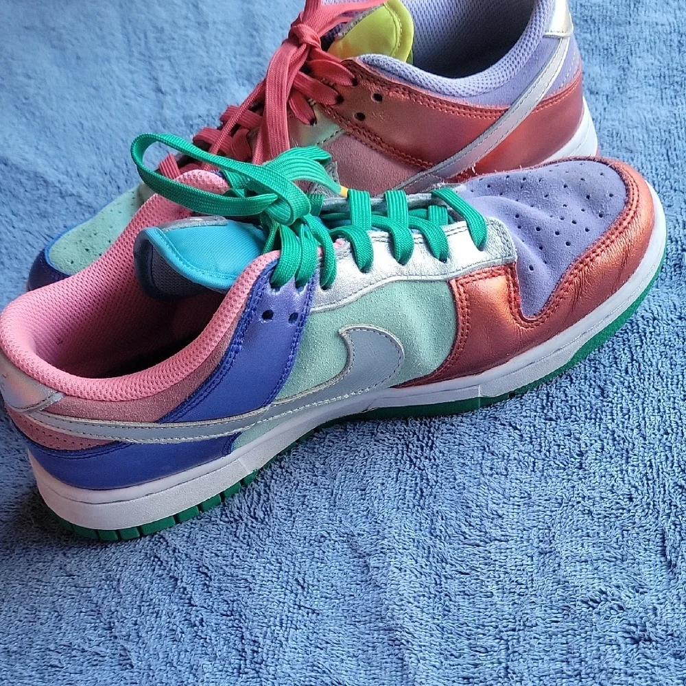 Nike Multicolor Low-Top Sneakers - Picture 5 of 13